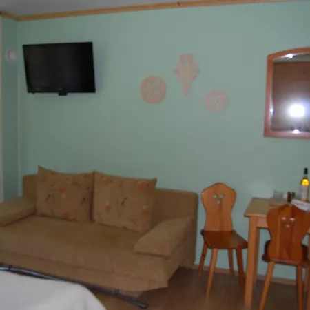 Pod Bandera Bed & Breakfast 3*